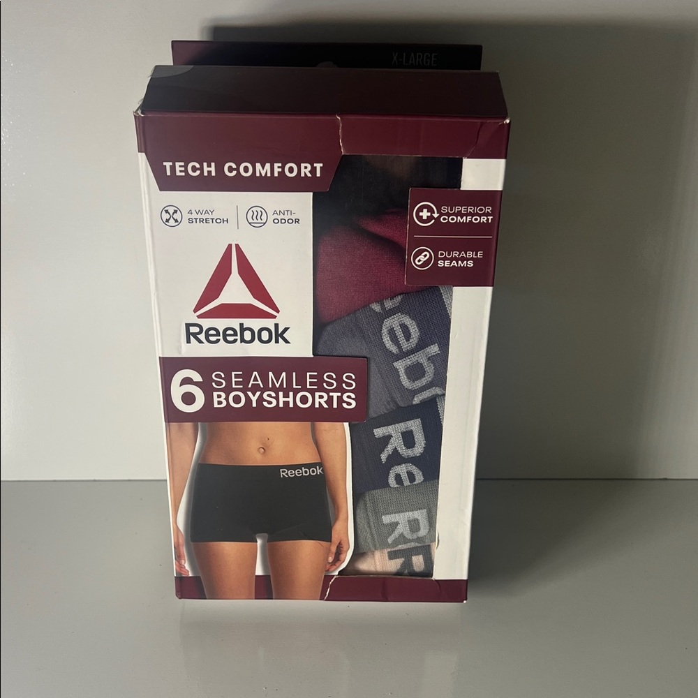 Reebok Men's Seamless Boyshorts - Black and Red